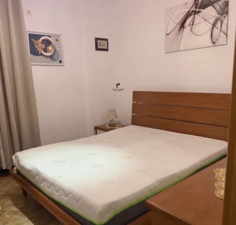 Tirane, jepet me qera apartament 2+1 Kati 8, 74 m² 600 € (PALLATI ME SHIGJETA)