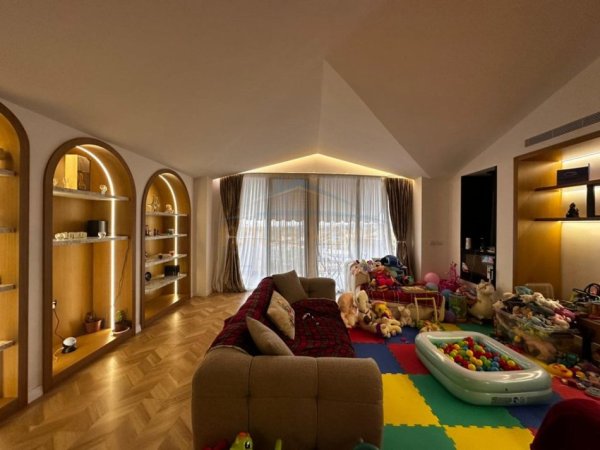 Qera, Apartament 2+1+2+3 Poste Parkimi, Liqeni i Thate, Tirane. 1,800 €