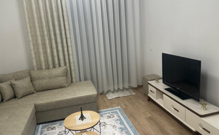 Tirane, jepet me qera apartament 2+1 Kati 3, 80 m² 450 € (univers city)