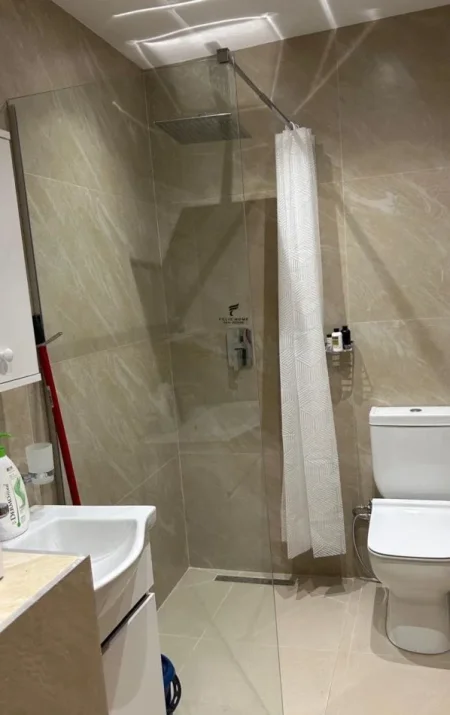 Tirane, jepet me qera apartament 2+1 Kati 4, 80 m² 550 € (VASIL SHANTO)