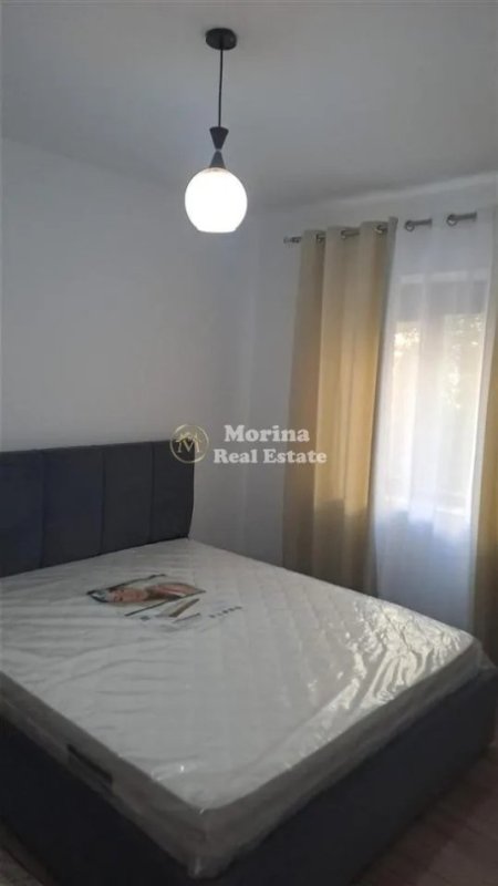 Tirane, jepet me qera apartament 1+1 Kati 2, 71 m² 400 € (Laprake)