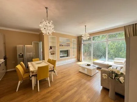 Tirane, jepet me qera apartament 2+1 Kati 3, 100 m² 850 € 