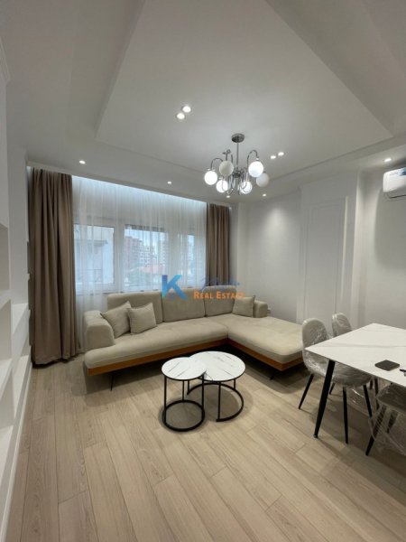 Tirane, jap me qera apartament 2+1+Ballkon Kati 3, 79 m² 1.000 € (Myslym Shyri, Rruga Him Kolli)