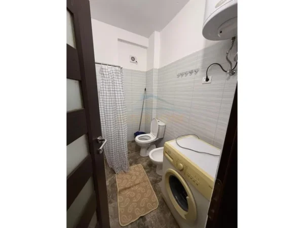 Durres, jepet me qera apartament 3+1+Ballkon Kati 4, 101 m² 