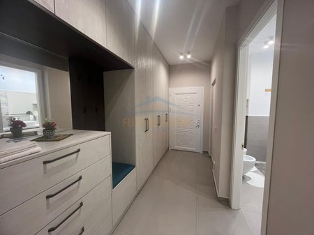 Tirane, jepet me qera apartament 1+1 Kati 11, 85 m² 1.000 € 