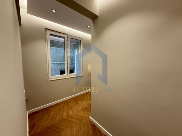 Tirane, shes apartament 2+1+Ballkon Kati 4, 90 m² 255.000 €