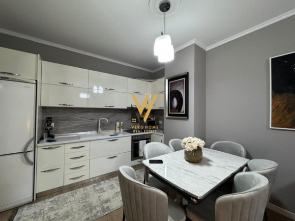 Tirane, jepet me qera apartament 1+1+Ballkon Kati 6, 68 m² 550 € (ASTIR)