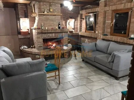 Tirane, jepet me qera apartament+verande | Penthouse 2+1 Kati 6, 310 m² 1.550 € 