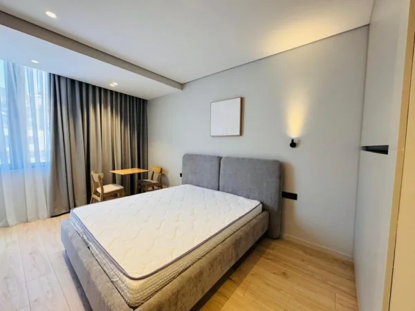 Tirane, jepet me qera garsonier , 128 m² 1.900 € (Qender)