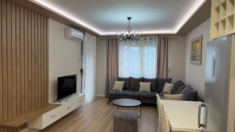 Tirane, jepet me qera apartament 1+1 Kati 3, 60 m² 550 € 