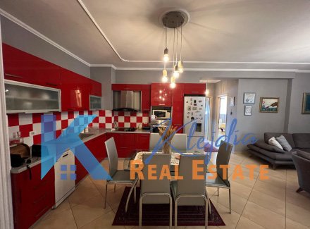 Tirane, jap me qera apartament 2+1+Ballkon Kati 5, 117 m² 600 € (Kodra e Diellit, afer market Aldi)