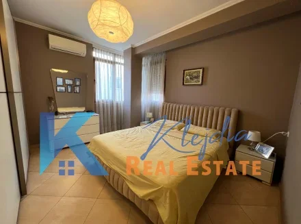 Tirane, jap me qera apartament 2+1+Ballkon Kati 5, 117 m² 600 € (Kodra e Diellit, afer market Aldi)