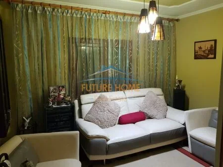 Tirane, shitet Vile , 144 m² 320.000 € 