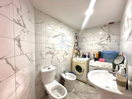 Tirane, shitet apartament duplex Kati 0, 46 m² 87.000 € 