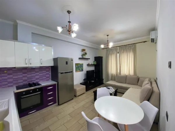 Tirane, shitet apartament 1+1 Kati 9, 58 m² 105.000 € (ASTIR)