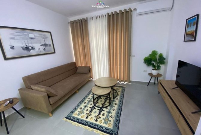 Tirane, jepet me qera apartament 1+1+Ballkon Kati 1, 73 m² 750 € (Rruga e Durresit)