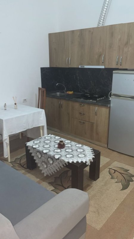 Durres, jepet me qera apartament 1+1 Kati 2, 50 m² 250 € (Durres Plazh)
