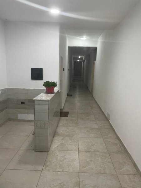 Durres, jepet me qera apartament 1+1 Kati 2, 50 m² 250 € (Durres Plazh)