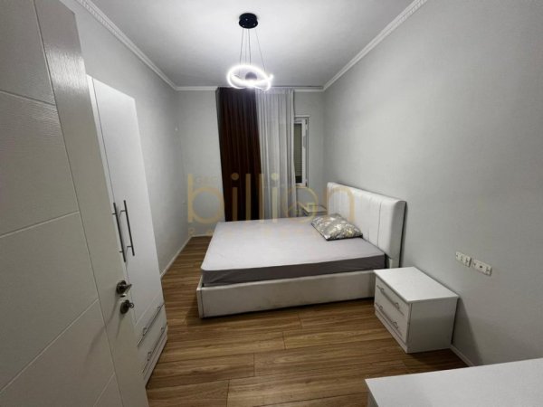 Tirane, shitet apartament 1+1+Ballkon Kati 5, 80 m² 