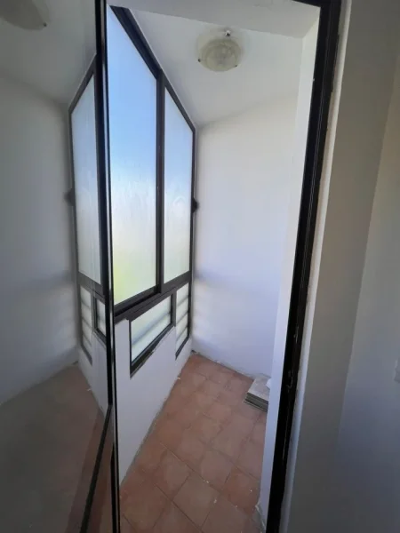 Tirane, shitet apartament 2+1+Ballkon , 81 m² 165.000 € (Ish Fusha e Aviacionit)