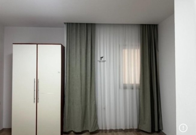 Tirane, jepet me qera apartament 3+1 Kati 2, 120 m² 700 € (SELITE)