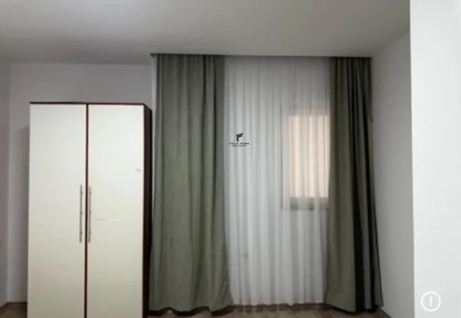 Tirane, jepet me qera apartament 3+1 Kati 2, 120 m² 700 € (SELITE)