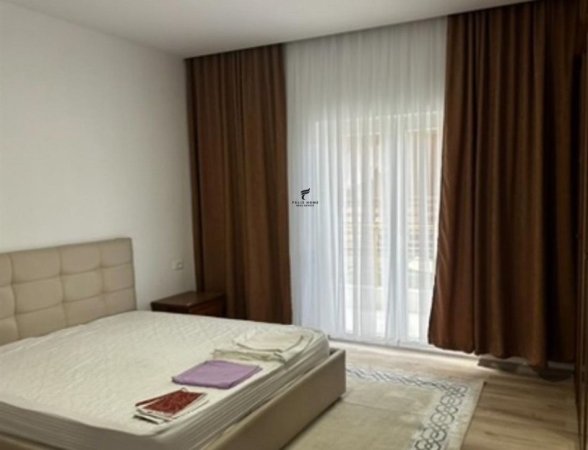 Tirane, jepet me qera apartament 3+1 Kati 2, 120 m² 700 € (SELITE)