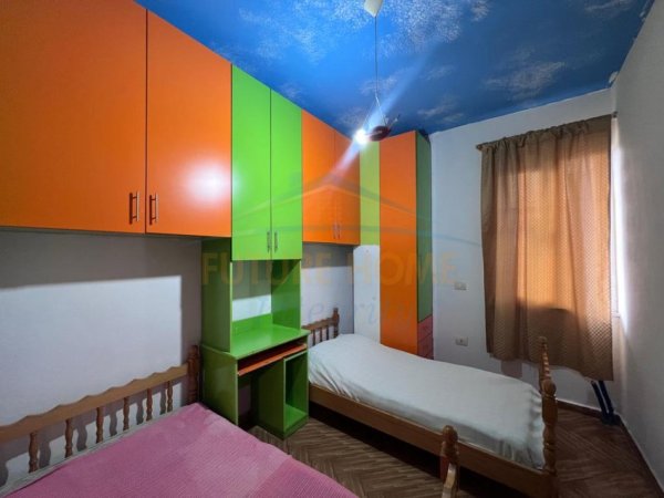 Tirane, jepet me qera 2+1+Aneks+Ballkon Kati 3, 98 m² 465 € (PRANE RESTORANT FRESKUT)