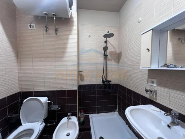 Tirane, jepet me qera 2+1+Aneks+Ballkon Kati 3, 98 m² 465 € (PRANE RESTORANT FRESKUT)