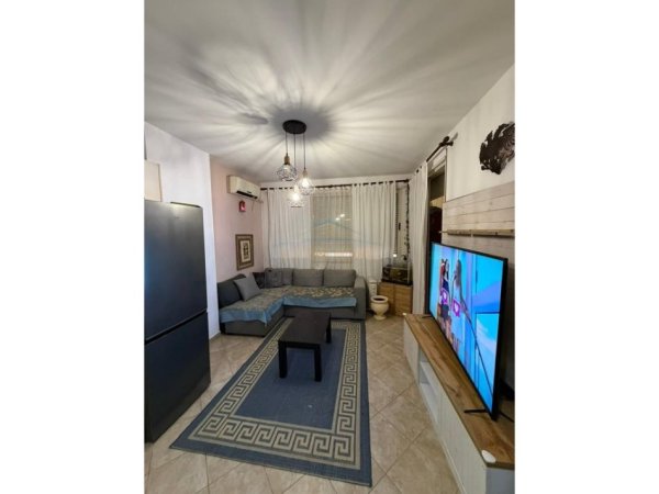Tirane, jepet me qera apartament 2+1 Kati 2, 63 m² 500 € (Unaza e Re)