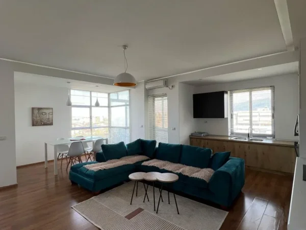 Tirane, jepet me qera apartament 2+1 , 110 m² 600 € (Astir)