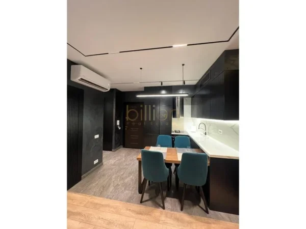 Tirane, jepet me qera apartament 2+1 Kati 4, 65 m² 1.350 € 