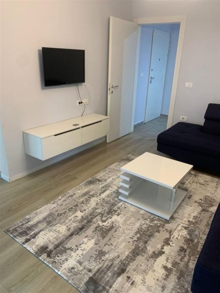 Tirane, jepet me qera apartament 2+1 Kati 2, 90 m² 700 € (21 DHJETORI)