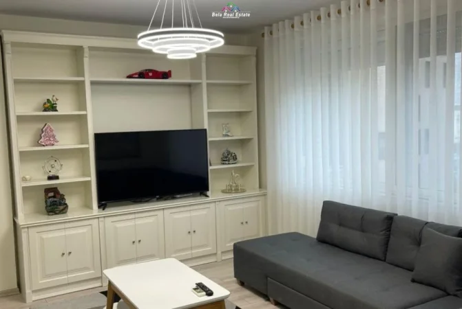 Tirane, jepet me qera apartament 1+1 Kati 8, 70 m² 1.000 € (Rruga e Kosovareve)