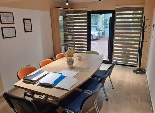 Tirane, shitet dyqan Kati 0, 41 m² 105.000 € (MYSLYM SHYRI)