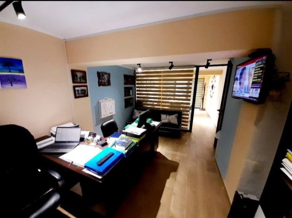 Tirane, shitet dyqan Kati 0, 41 m² 105.000 € (MYSLYM SHYRI)