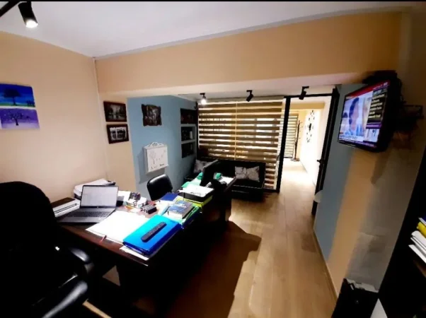 Tirane, shitet dyqan Kati 0, 41 m² 105.000 € (MYSLYM SHYRI)