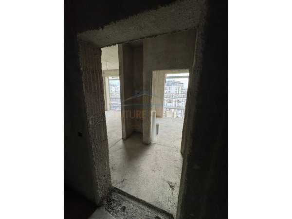 Tirane, shitet apartament 1+1 Kati 8, 56 m² 94.384 € (Fusha E Aviacionit)