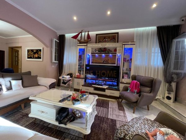 Tirane, shitet shtepi 2+1 , 185 m² 265.000 € (Vasil Shanto, Tirane)