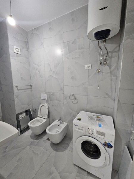 Tirane, jepet me qera apartament 1+1+Ballkon Kati 4, 70 m² 400 € (ALI DEMI)