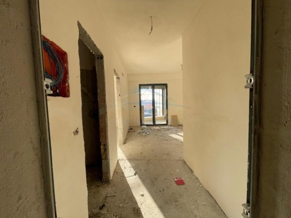 Tirane, shitet apartament 2+1+Ballkon Kati 5, 108 m² 220.785 € (Bulevardi i Ri)