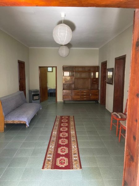 Tirane, jepet me qera Vile 1 Katshe Kati 1, 500 € 