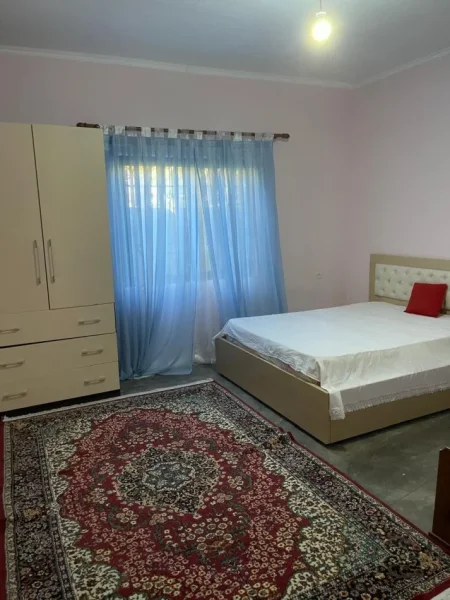 Tirane, jepet me qera Vile 1 Katshe Kati 1, 500 € 