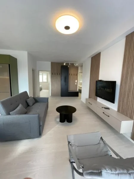 Tirane, jepet me qera apartament 2+1+Ballkon Kati 3, 96 m² 700 € (RIVER REZIDENCE)