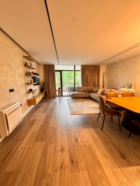 Tirane, shitet apartament 3+1+Ballkon , 163 m² 355.000 € (Kopshtit Botanik)