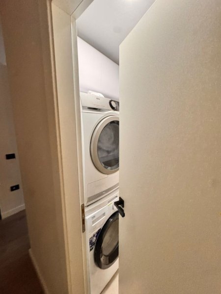 Tirane, shitet apartament 3+1+Ballkon , 163 m² 355.000 € (Kopshtit Botanik)