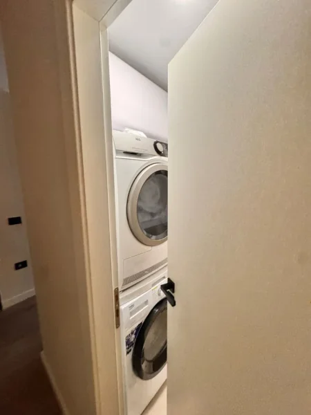 Tirane, shitet apartament 3+1+Ballkon , 163 m² 355.000 € (Kopshtit Botanik)