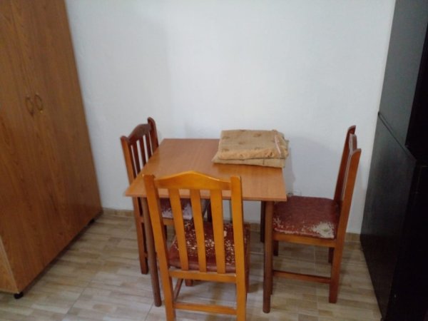 Tirane, jepet me qera garsonier Kati 2, 35 m² 200 € (Spitali Amerikan 2 prane Qsut)