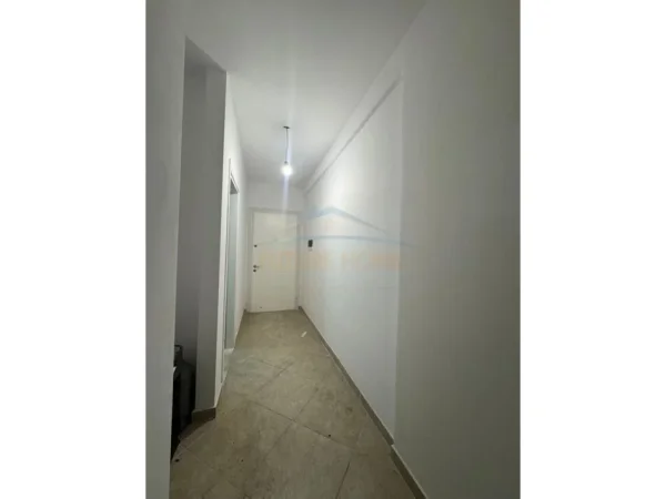 Tirane, shitet apartament 2+1+Ballkon Kati 3, 119 m² 200.000 € (Selite ,Rezidenca Euro 3D)