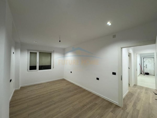 Tirane, shitet apartament 2+1+Ballkon Kati 2, 109 m² 125.000 € (Fresk)